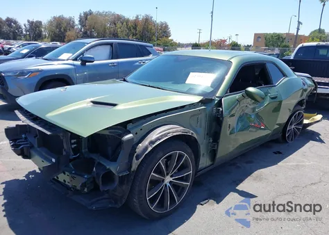 2022 Dodge Challenger Sxt z USA, uszkodzony, nr VIN 2C3CDZAG2NH212066